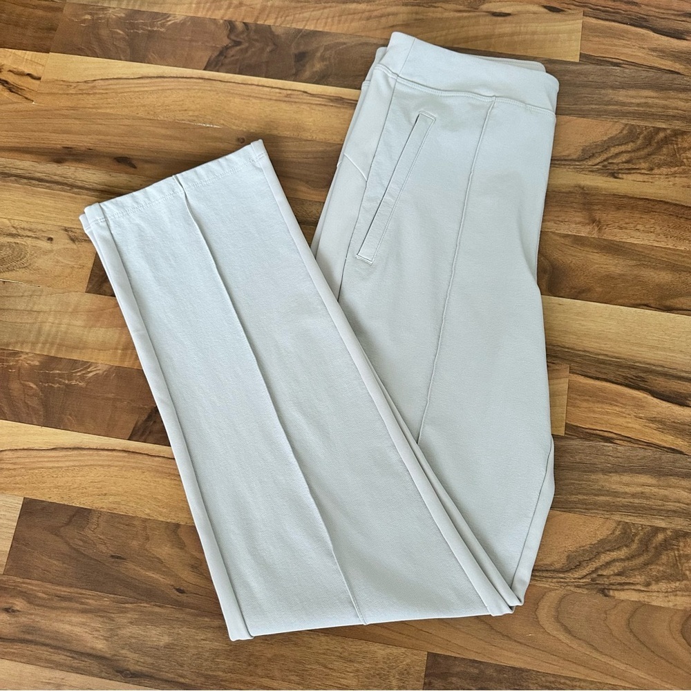 Athleta Headlands Hybrid Pant Color Beige Tan  Pull On Size 6/T - Picture 6 of 16